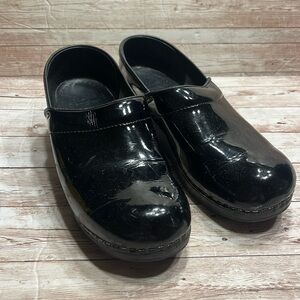 Dansko Professional Black Patent Leather Clogs Size 39